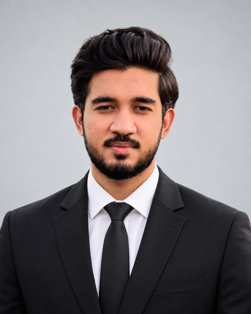 Portrait of Abdul Moiz, Team Member — Creative Design & Presentations at Shopshark Solution